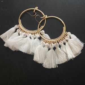 NWOT White & Gold Bohemian fringe earrings